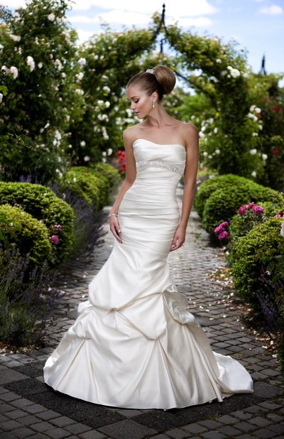 Dress Model Term on Dress Wedding Gown  Charming Wedding Dress  Bridal Wedding Dress