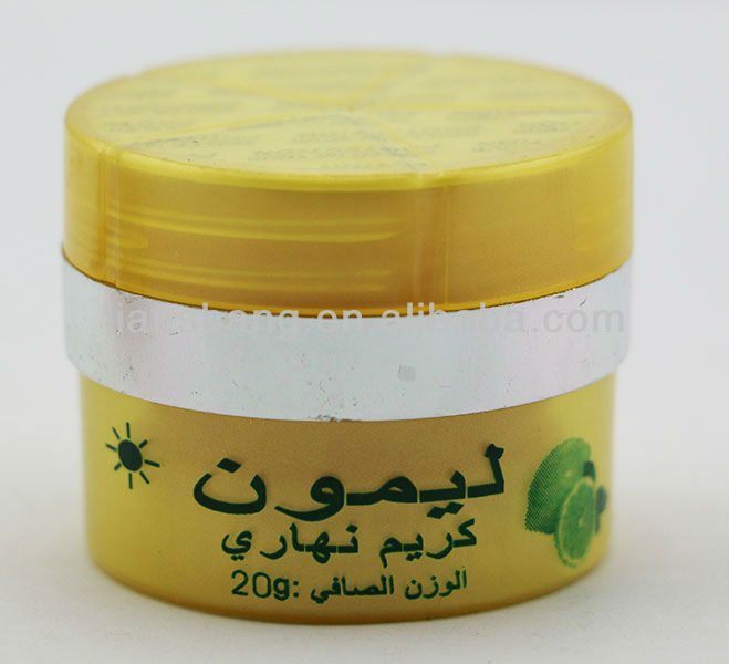 La crème pour la personne de la pigmentation