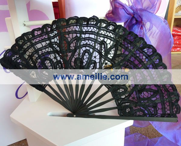 vintage lace black fan s.jpg