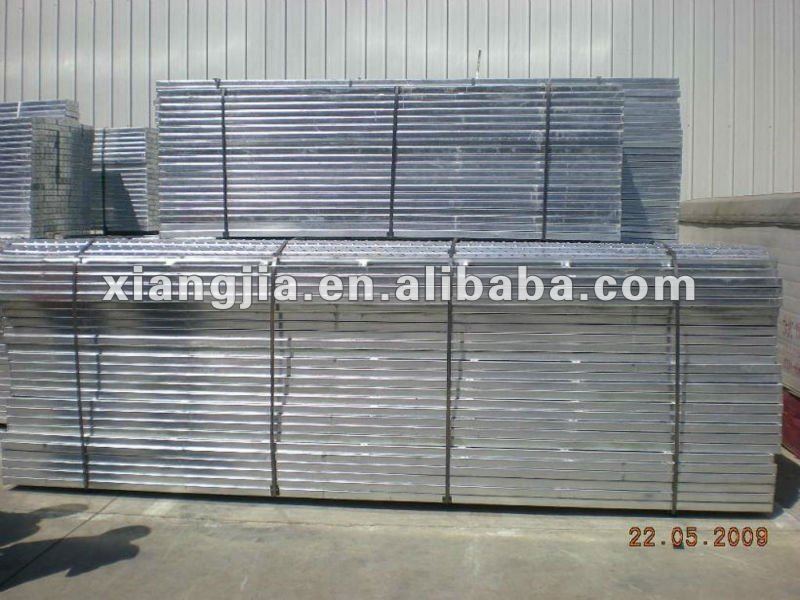 metal decks3.JPG