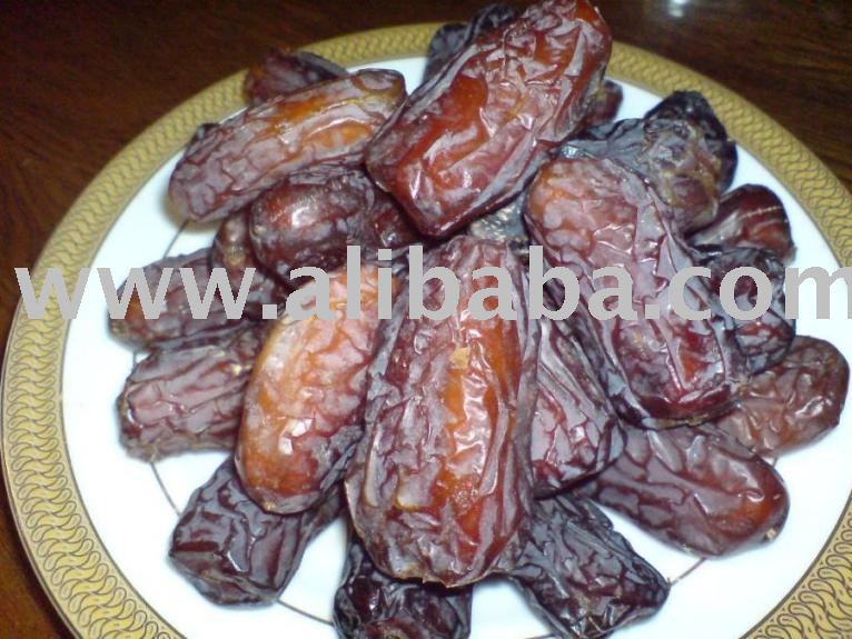 dry dates fruit. piarom dates dried fruit(Iran