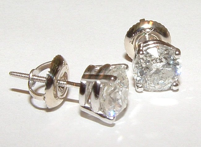 diamond studs earrings. diamond stud earrings,