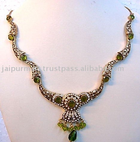 Beautiful Jewelry Necklace Set