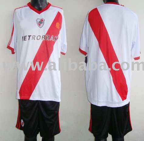 river plate jersey 2011. See larger image: River Plate 2010-2011 new season home white jersey!