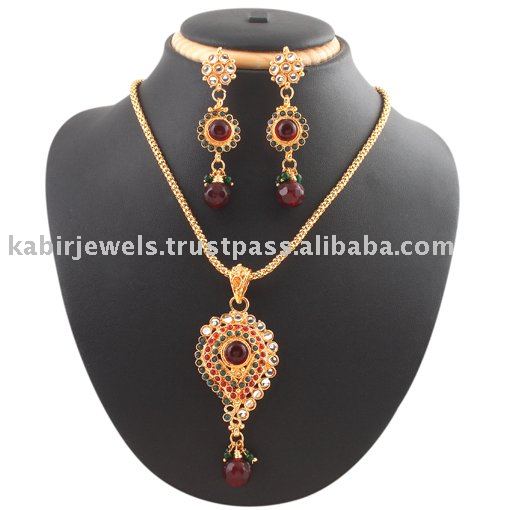 ... Fashion Kundan Polki Pendant Sets > trendy indian fashion jewelry