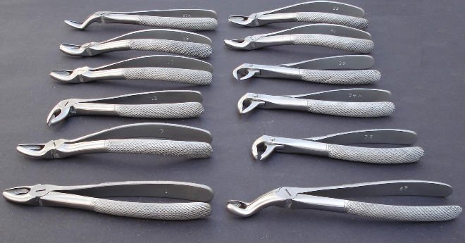 Dental_Instruments.jpg