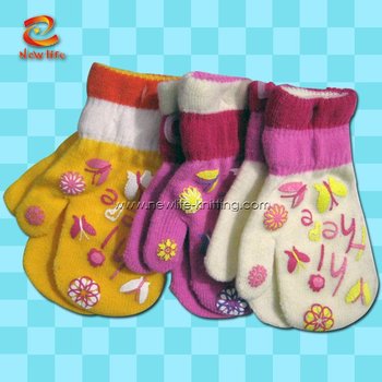 Guest Knitting Pattern: Roman Holiday Fingerless Mittens