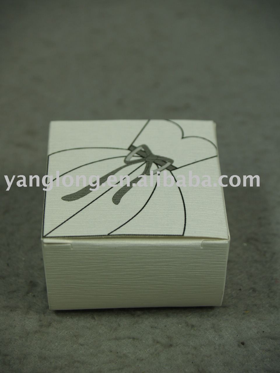 Wedding couple Favor boxChina