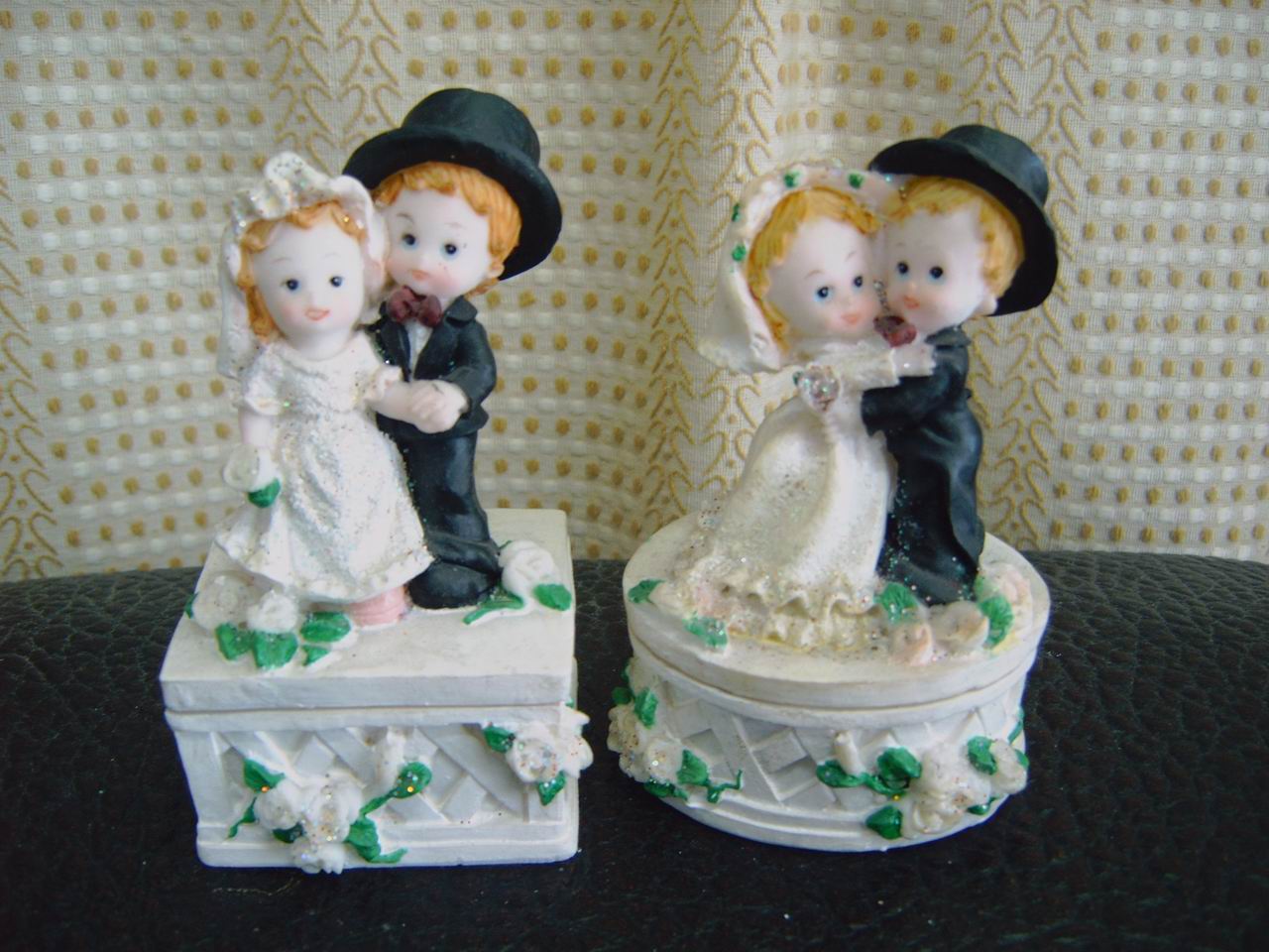 Cute Couple Wedding Cake