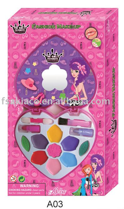 girls makeup set. Heart shape make-up set/Child