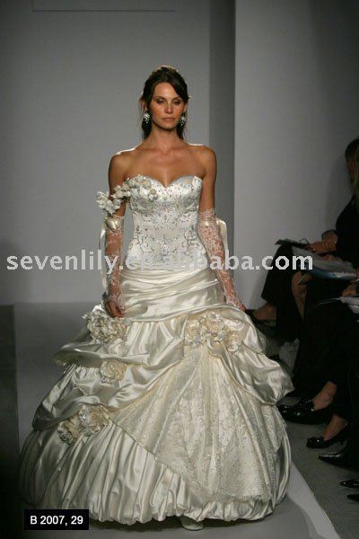 Long Sleeve Lace Wedding Gowns on Larger Image  2012 Fashion New Style Long Sleeve Lace Wedding Dresses