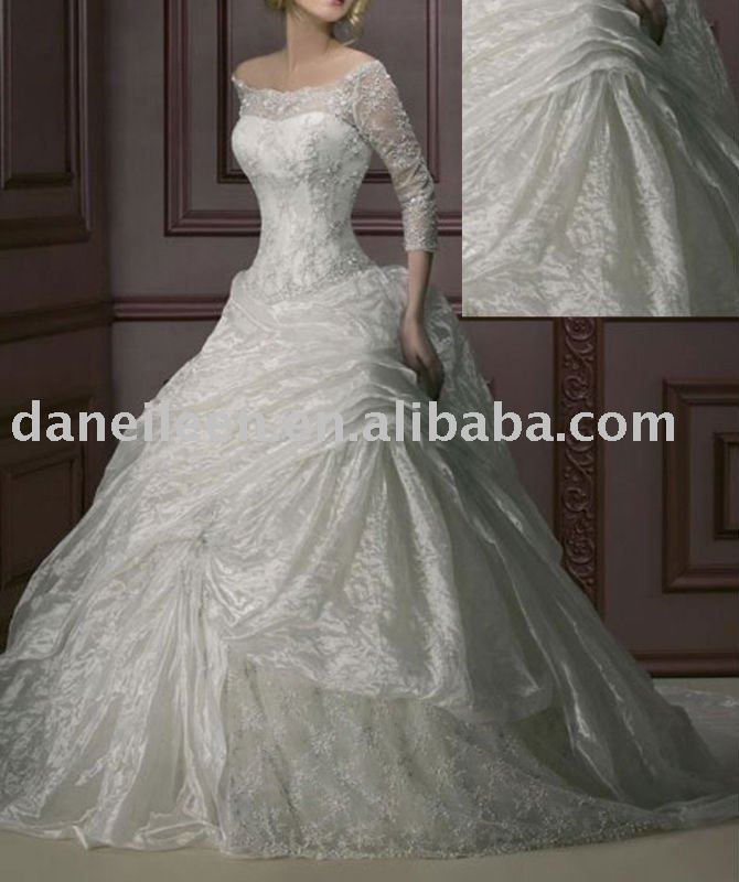 WR0161 Princess Long Sleeve Wedding Gowns
