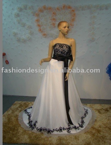 R037 Real collection black lace embroidery wedding dress