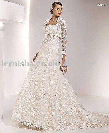 long sleeve lace wedding dress