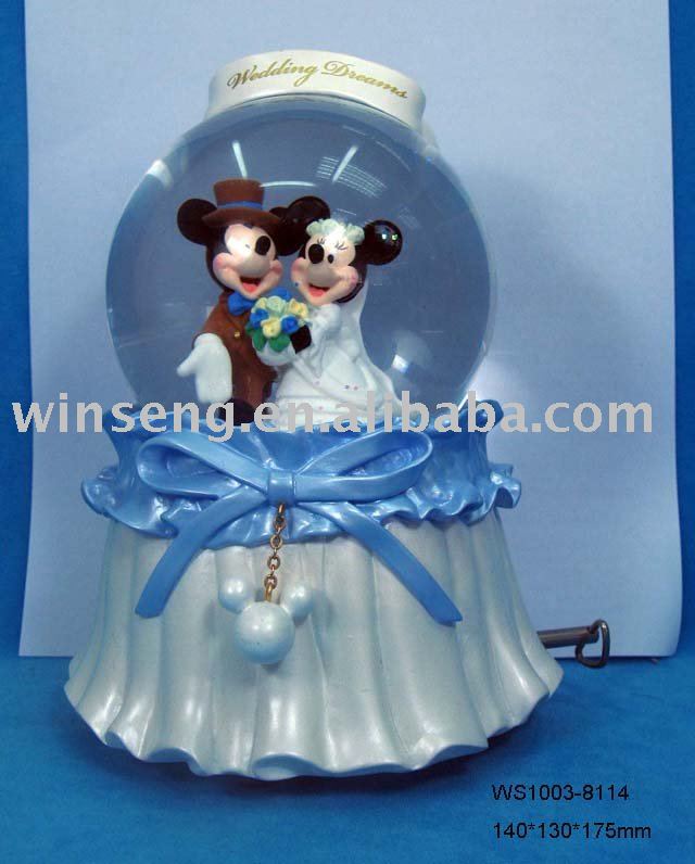 Polyresin Mickey Minnie Wedding Music Box