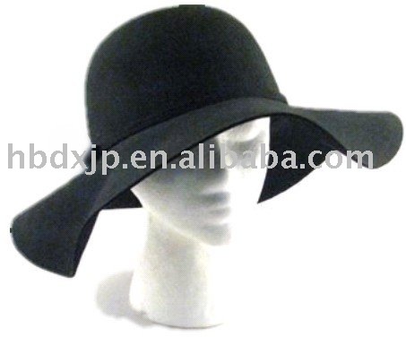floppy wide brimmed hat. black floppy wide brim hat