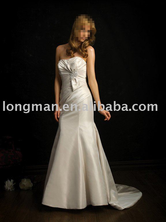 backless wedding dress. 2010 elegant ackless wedding