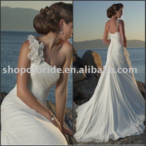 bridesmaid dresses for a beach wedding
