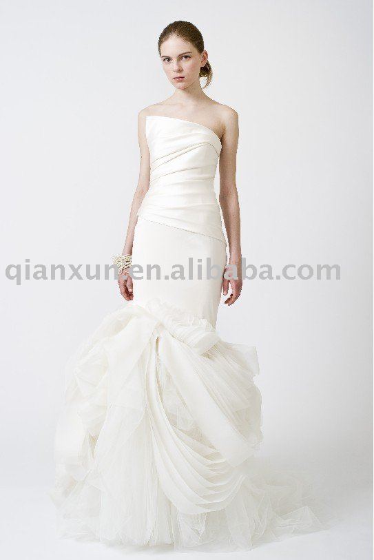 wedding dresses 2011 styles. Vera Wang Wedding Dress Style