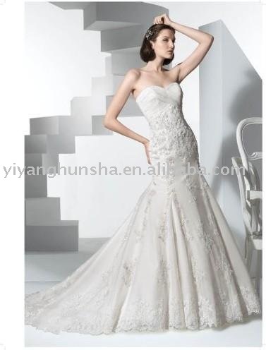 Western style exquisite appliqued strapless sheath Wedding Dress