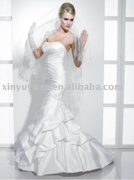China custom 2011 boutique designer mermaid style wedding gowns MOW043