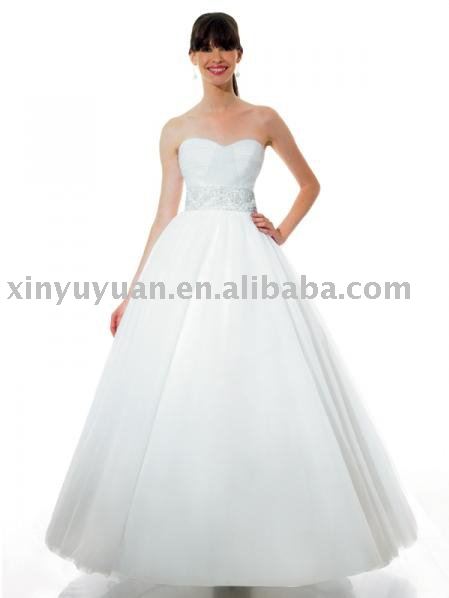 vintage and modest 2011 China ball gown tulle wedding gowns MOW083