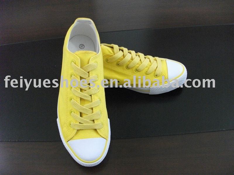 shoes 2011. lowcut canvas shoes/2011