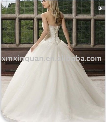 EFW635 Fantasy jeweled neckline ball gown organza wedding dress