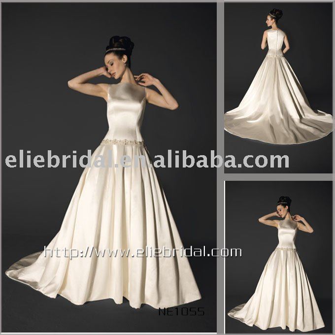 Wedding dress wholesale retail professional custom drawings and samples 