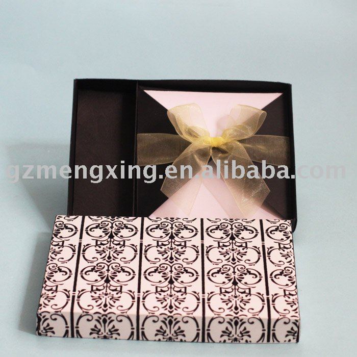 beautiful wedding decorations with luxury invitation boxUA042