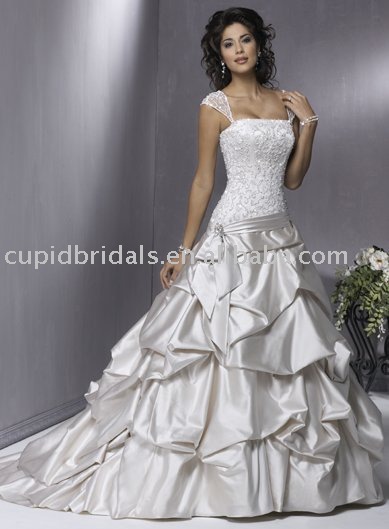 wedding dress 2011. Taffeta wedding dress 2011