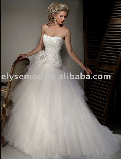 white Ball Gown tulle 2011 wedding dress