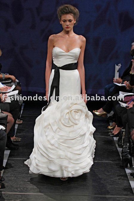 AH112 2011designer strapless big handmade rose satin wedding dress