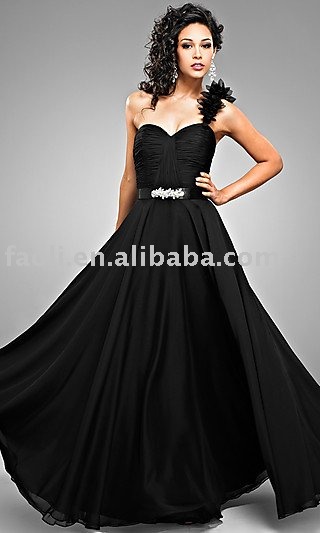 dresses 2011 prom. Amazing one-shoulder 2011 prom