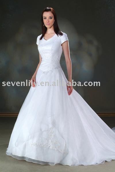 Short Wedding Dresses 2011 on 2011 New Short Sleeve Classic Wedding Dresses Chiffon Wedding Dresses