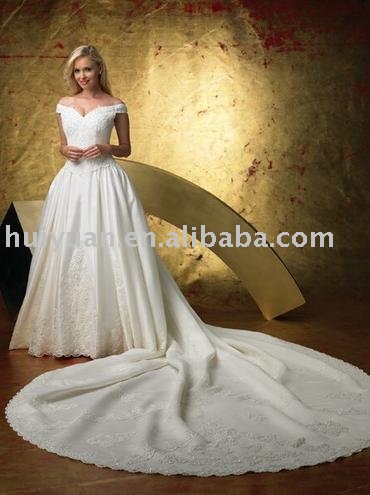 white long train bridal wedding dress