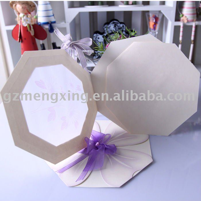 Best gift for guest purple flower shape wedding decorate including inner