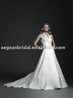 2011 wedding dress a line halter applique beads europ wedding gown 1812