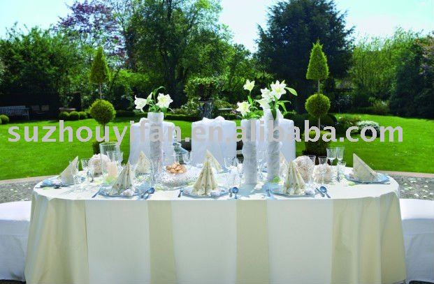 White polyester table cloth for wedding
