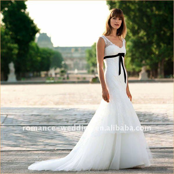 CY0003 Romantic Sleeveless Black Ribbon Lace Wedding Dress