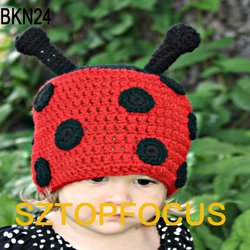 Travel headwear: Visor beanie - twisted stitch knit pattern