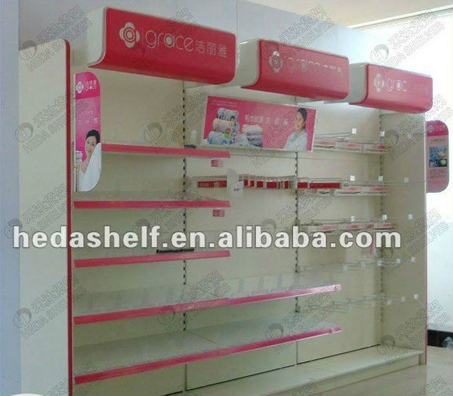 Prateleira para carrinhos de madeira