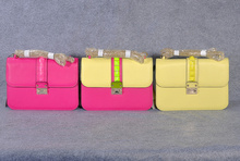 Wholesale Small Grande Lock Bag Designer women s handbag 681301 fashion ladies handbag fashion bag