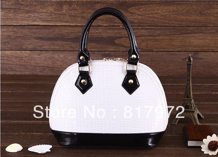 Bingbing Fan Hollywood Star Black White SMALL SHELL Coat of paint Leather Shoulder Sling Handbag Crossbody