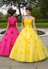 Quinceanera softly curved neckline strapless dress organg