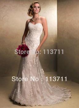 Ivory lace wedding dress