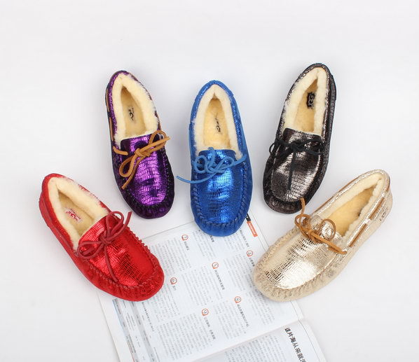 2013 women s winter shoes genuine leather wool comfortable flat fur thermal one piece plush shoes