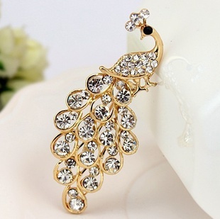 New Arrvial Hot Sale Fashion Temperament Exquisite Luxrious Jewelry Korean Gold Plated Hollow Shiny Zircon Peacock