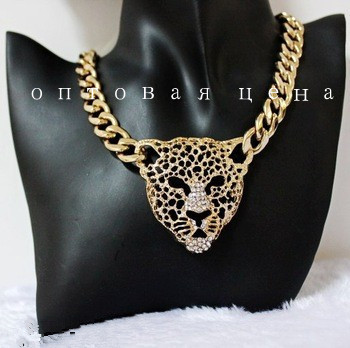 Factory Price 2014 New Rihanna Celebrity Jewelry Women Hollow Leopard Head Chunky Chain Necklace With Rhinestone