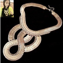 Factory Price New Big Fashion Glossy Interlocking Scales Flake Twisted Jewelry Rhinestone Gold Sliver Necklace for